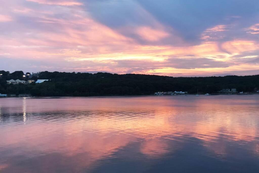 Waterfront Home With A View Groton Bagian luar foto