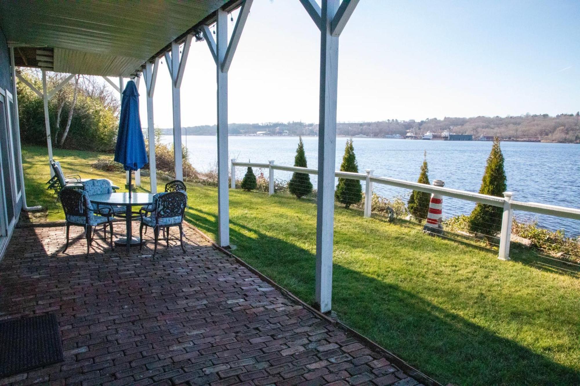 Waterfront Home With A View Groton Bagian luar foto